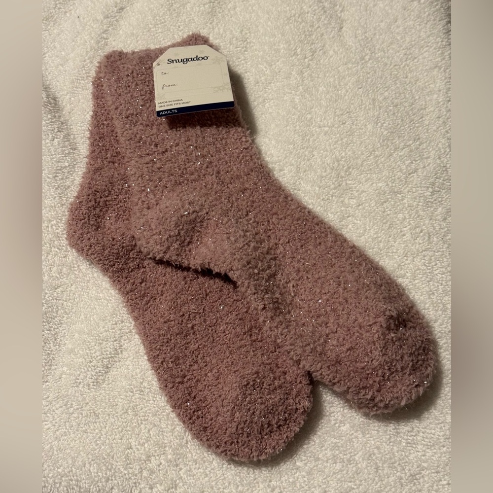 #z210 - Snugadoo Plush Ankle Socks Rose Pink & Silver Metallic Threads